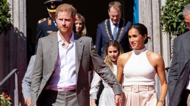 Prince Harry And Meghan Markle Are Expecting Again – Here’s How Does The Royal Family Feels About The News!