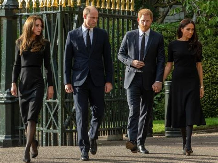 Prince William Was So Enraged Prince Harry And Meghan Markle Ignored This Royal Tradition They Refused To Meet Archie Harrison For 8 Days!