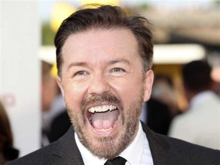 Producer Suggests Ricky Gervais Is One Of The Best At Hosting – He’s Great At ‘Reading The Crowd’