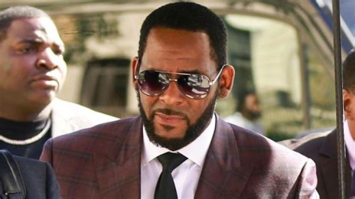 R. Kelly Has Found One Defender — Mysterious Jail Inmate Writes This Surprising Letter Explaining The Danger The R&B Star Is Facing Behind Bars