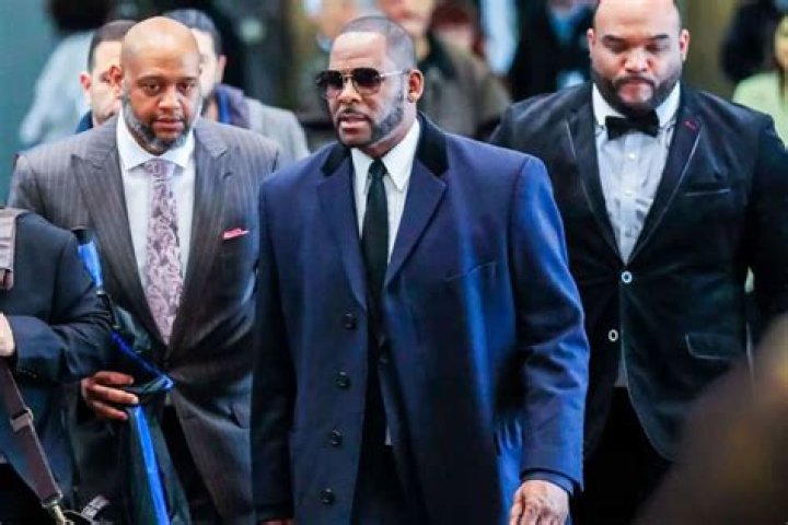 R. Kelly Is Reportedly Charged For Allegedly Bribing A Public Official In 1994 – Aaliyah Is Involved In The Story