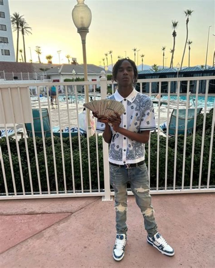 Rapper: TREFUEGO Age, Real Name, Instagram, Girlfriend, Net Worth