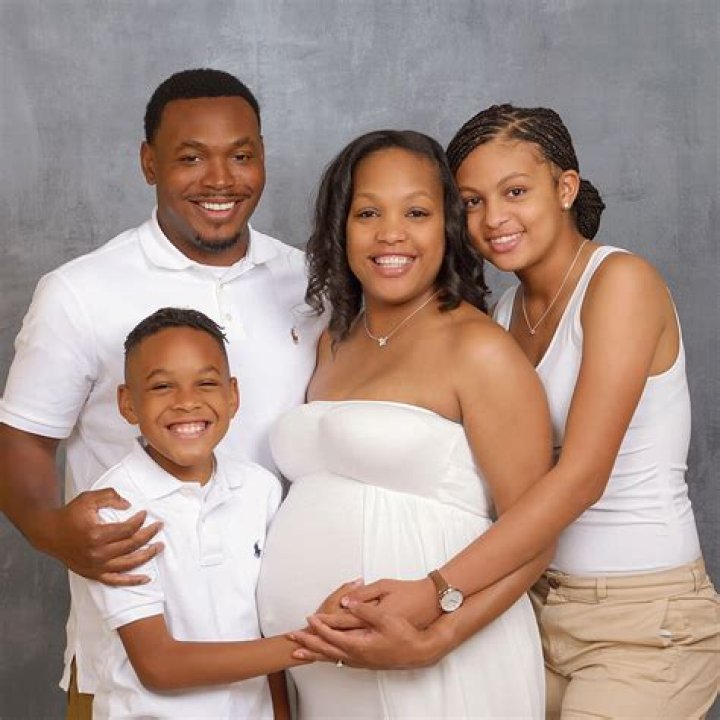Rashaad Penny siblings: Elijhaa Penny