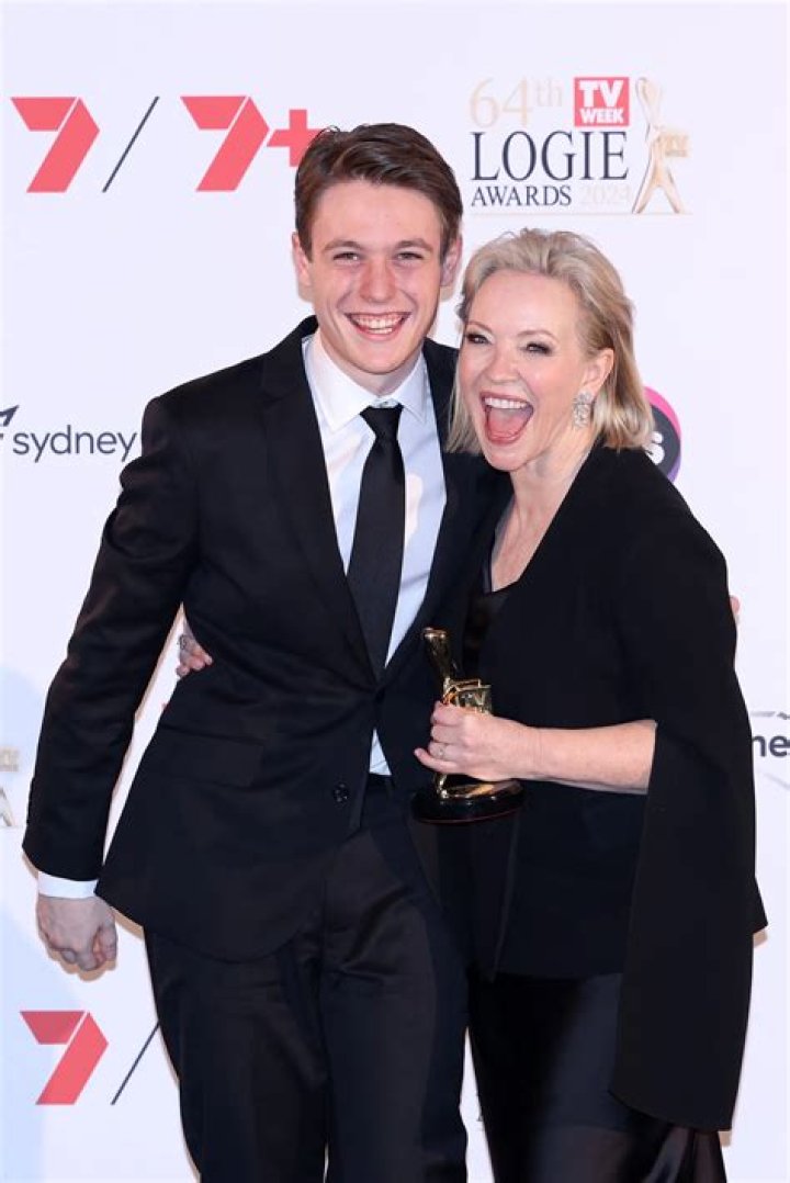 Rebecca Gibney Wiki, Biography, Age, Married, Husband, Son, Net Worth