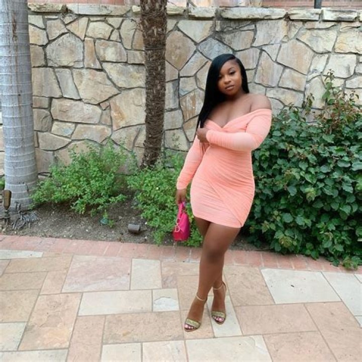 Reginae Carter Is Glowing In A Blue Outfit – She’s Revealing The Secret For A Great Figure
