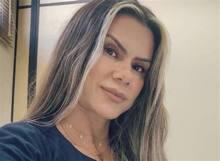 Renata Guaraciaba in Bathing Suit Says "You are a Winner" — Celebwell