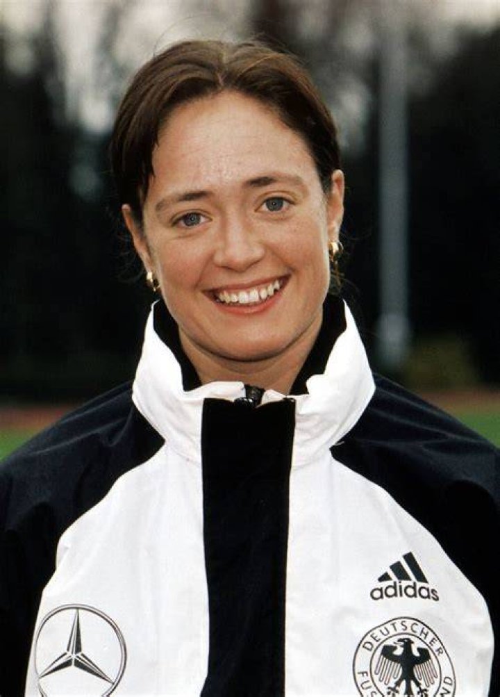 Renate Lingor’s biography, net worth, fact, career, awards and life story