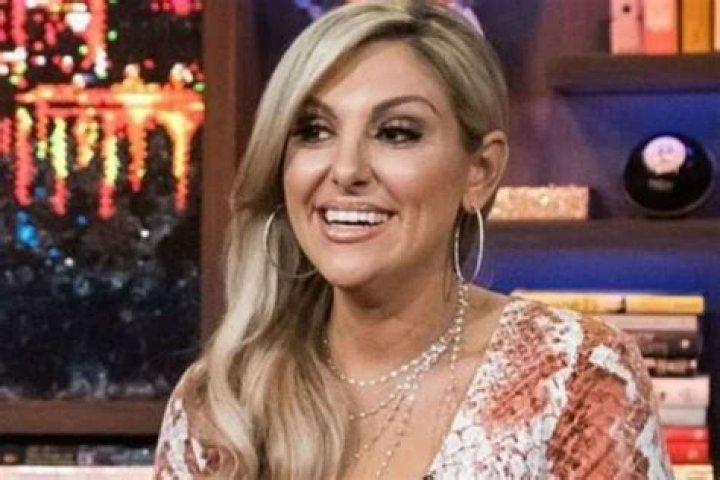 RHOC – Gina Kirschenheiter Breaks Down Over Her Ex-Husband’s Alleged Domestic Abuse During Season 14 Reunion