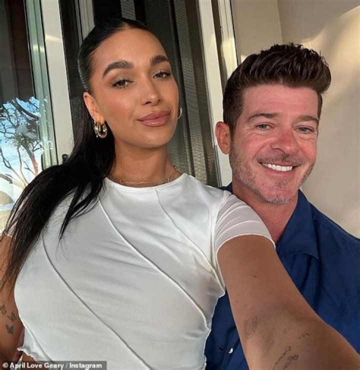 Robin Thicke’s Girlfriend: What Does April Love Geary Do For A Living?