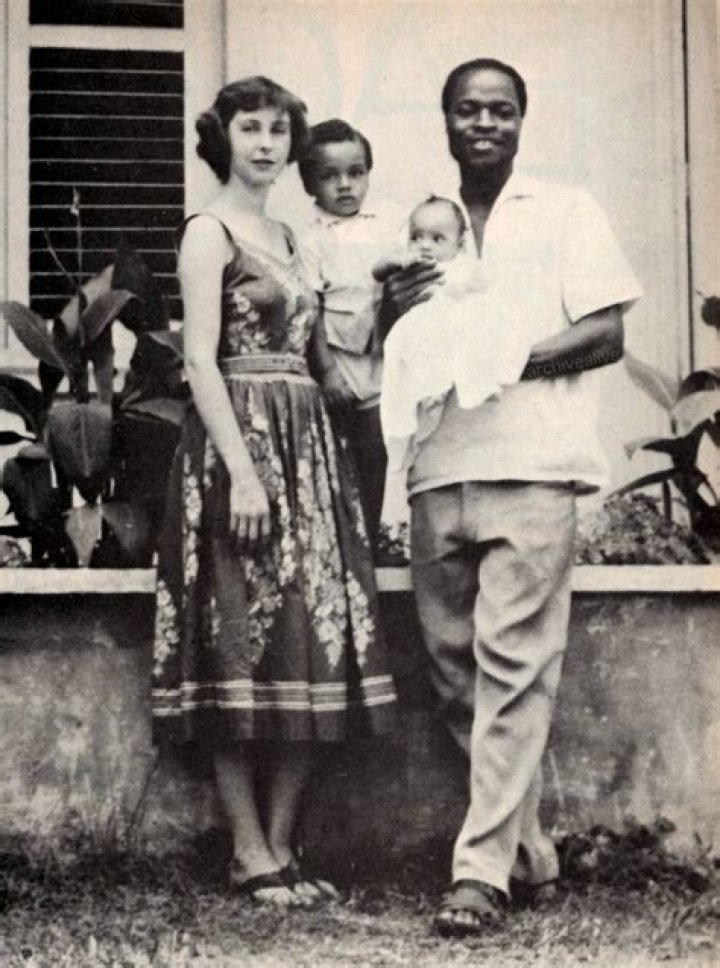 Sade family, husband, children, parents, siblings