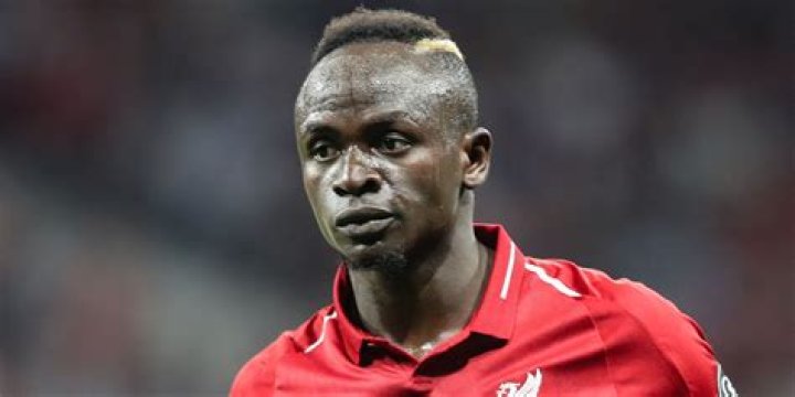Sadio Mané age, wife, children, parents, siblings, salary at Liverpool