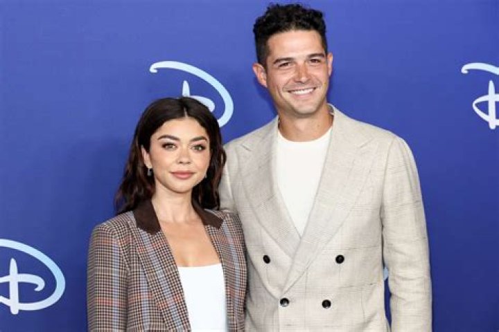 Sarah Hyland Movies And TV Shows, Age, Height, Family, Husband, Children, Net Worth