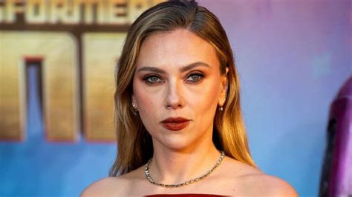 Scarlett Johansson Warns Paparazzi That Their Methods May Lead To Another Princess Diana Situation