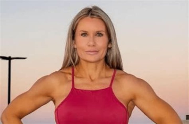 Shannon Collins, AKA The Gym Nurse, in Two-Piece Workout Gear Shows Off "Then and Now"