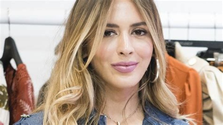 Shannon De Lima in Bathing Suit Has Her “Momentos” — Celebwell