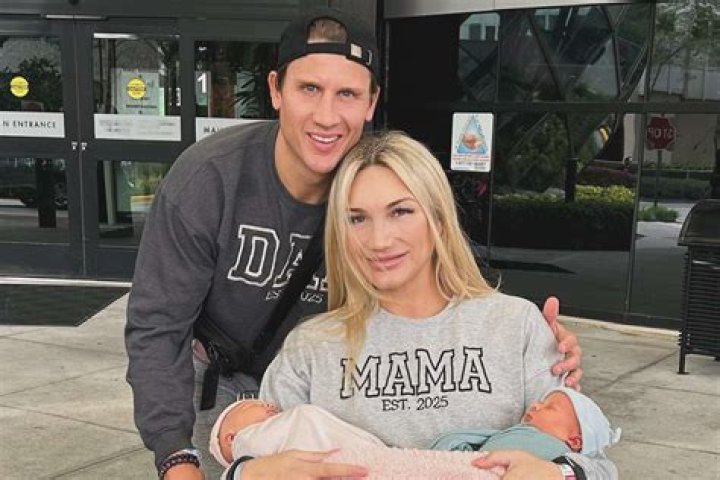 Shelley Smith family, husband, children, parents, siblings