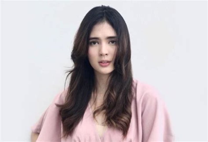 Sofia Andres Biography, Wiki, Age, Parents, Boyfriend, Height, Instagram, Brother, Hair Color and Net Worth