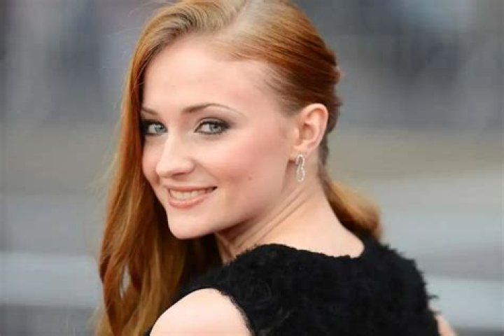 Sophie Turner Allegedly Shades Evangeline Lilly After She Defied Self-Quarantine Suggestion