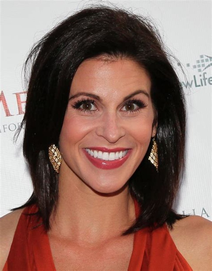Stephanie Simmons Net Worth, Income, Salary, Earnings, Biography