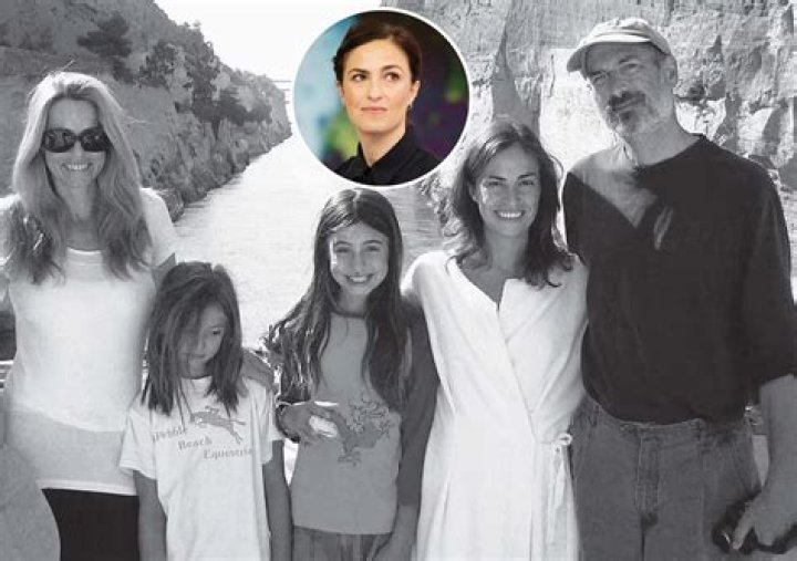 Steve Jobs family, wife, children, parents, siblings
