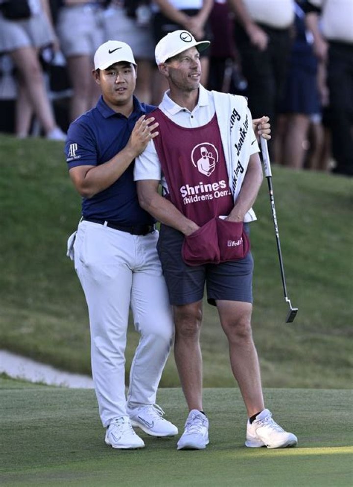 Steve Jones Wiki, age, height, nationality, wife, family, caddie, ranking, career earnings, net worth