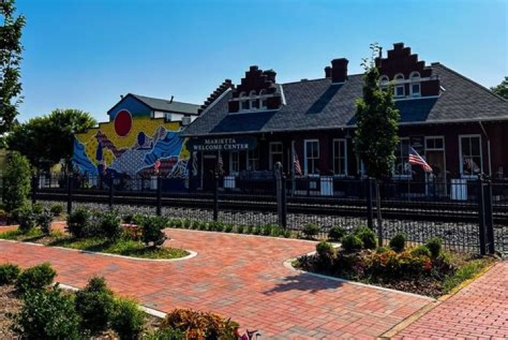 Suzanne (Leake) Thomas, PA – Lexington Park, MD