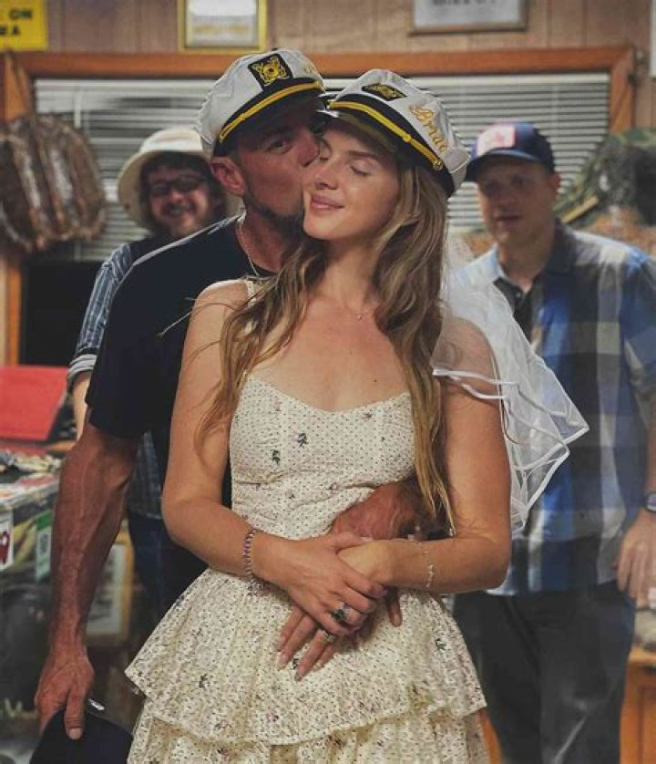 Sydnee Goodman Bio, Wiki, Age, Facebook, The Daily Fix, Buzzfeed, Husband, Wedding, Salary, Net Worth, Instagram