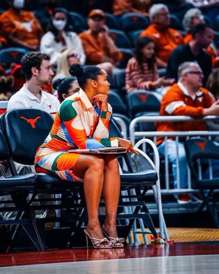 Sydney Carter (basketball)’s biography, net worth, fact, career, awards and life story