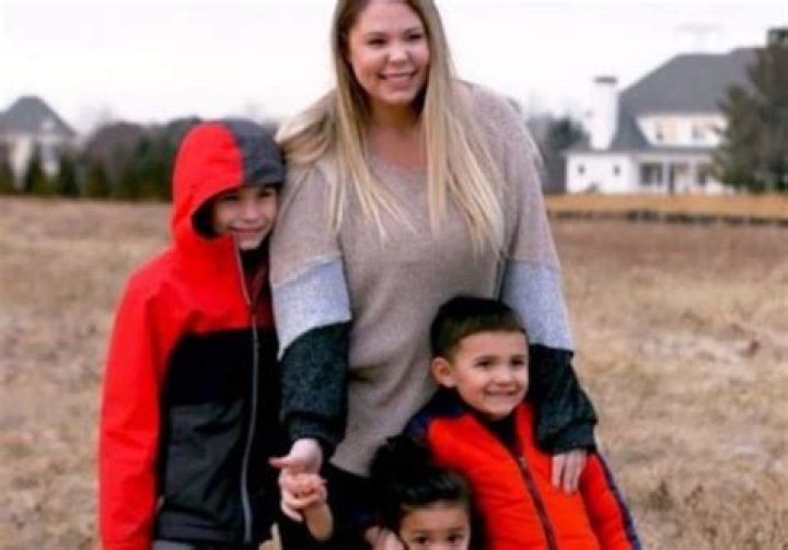 Teen Mom Star Kailyn Lowry Sprains Ankle And Is Now On Crutches While Pregnant With Baby Number Four