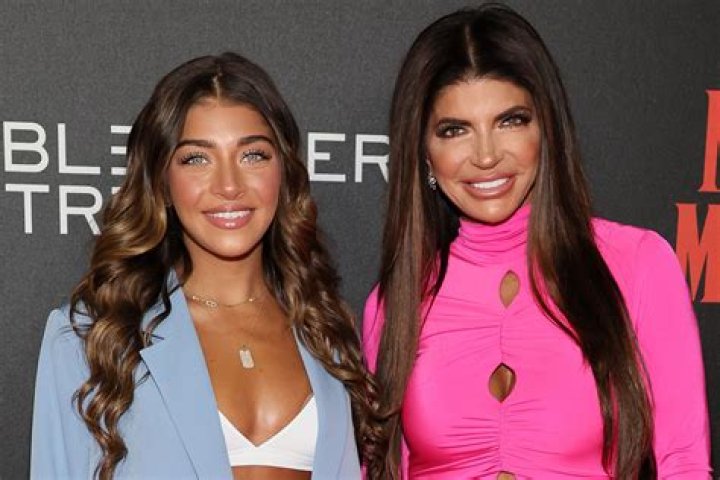 Teresa Giudice Reportedly Pitching A RHONJ Spin-Off About Her Single Life After Ditching Juicy Joe