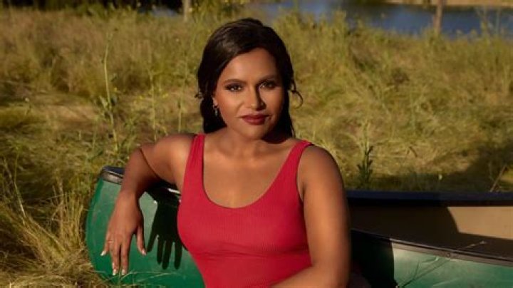 The Office's Mindy Kaling Shares Swimsuit Photo as “I Love Bikinis”