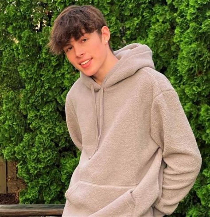 TikTok Star Jackson Dean Age, Girlfriend, Net Worth, Height, Parents & More