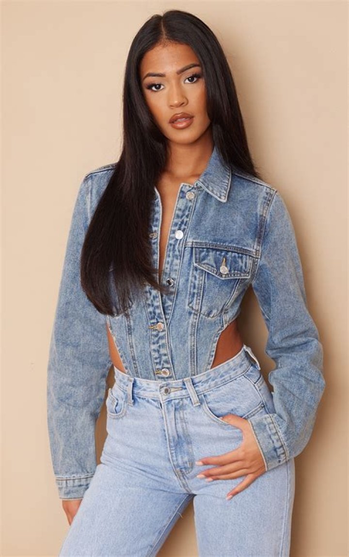 Tiny Harris Looks Stunning As She Shows Skin In Bodysuit And Denim Shorts On Set Of Her Show!