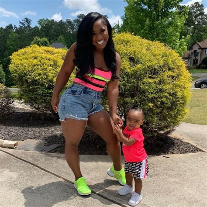 Toya Wright’s Daughter, Reginae Carter Has A Secret For Her Snatched Waist – Here It Is