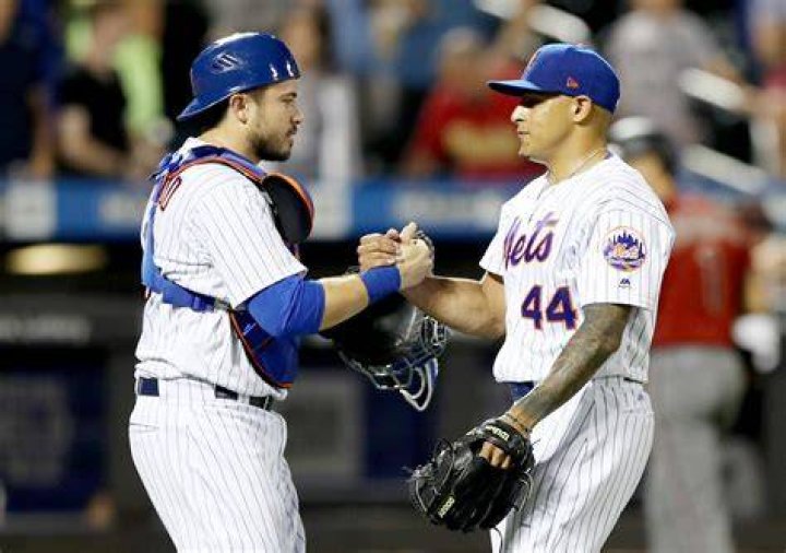 Travis d’Arnaud Age, Contract, Salary, Net Worth, Instagram, Brother, Height, College, Is Travis D Arnaud Filipino?