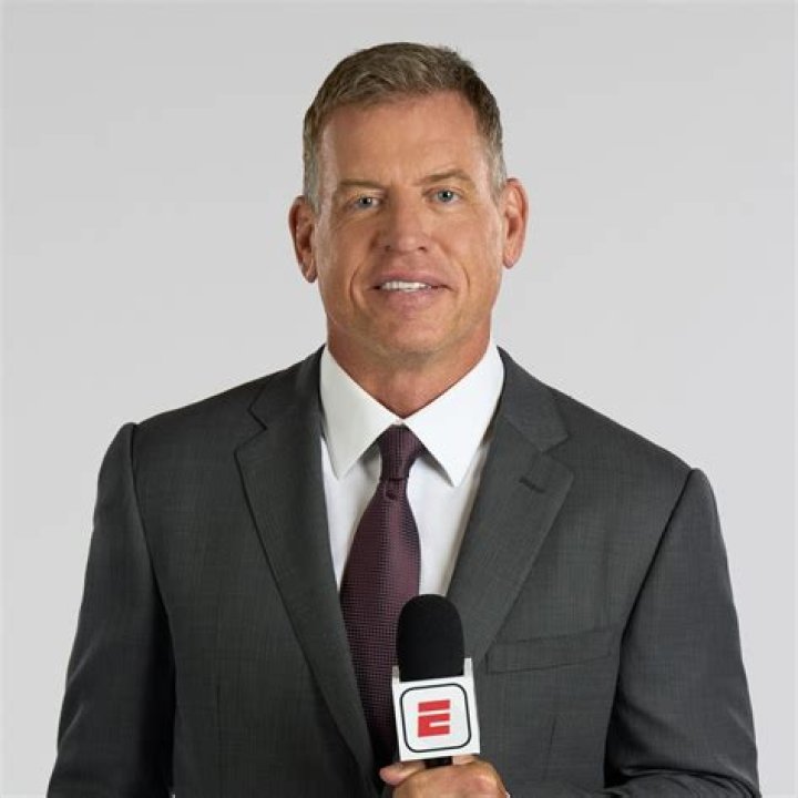 Troy Aikman career earnings and net worth