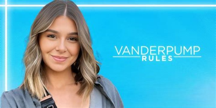 ‘Vanderpump Rules’s Raquel Leviss Gets A Waitress Job At SUR
