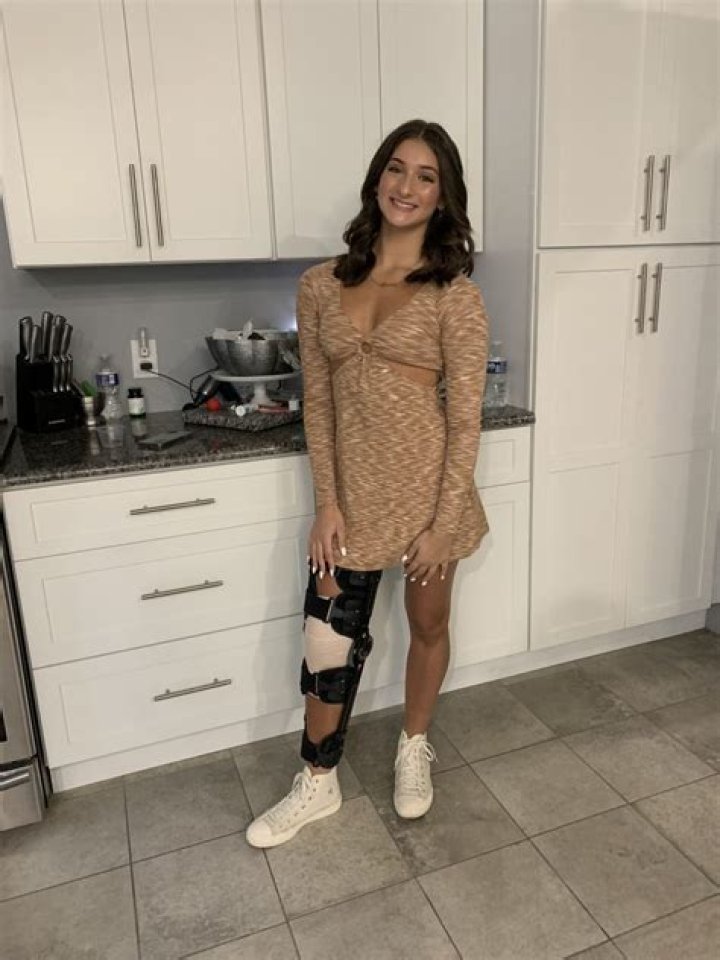 Vanessa Esbri – Toms River, NJ