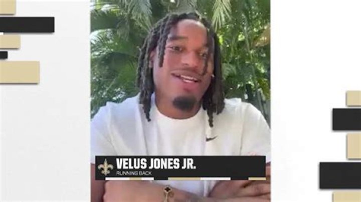 Velus Jones Jr. age, height, ethnicity, family, college, 40 time, draft, trade, net worth, Instagram