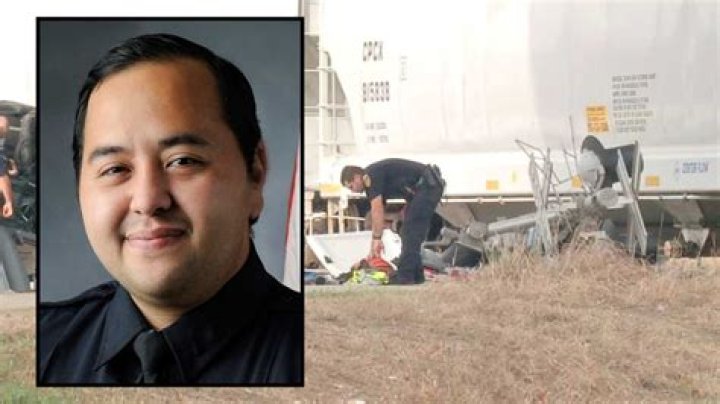 Vidal Lopez dies after crash involving train, leaving Pregnant wife, HPD officer