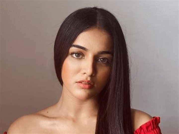 Wamiqa Gabbi in Two-Piece Workout Gear Shows Off "Body Transformation"