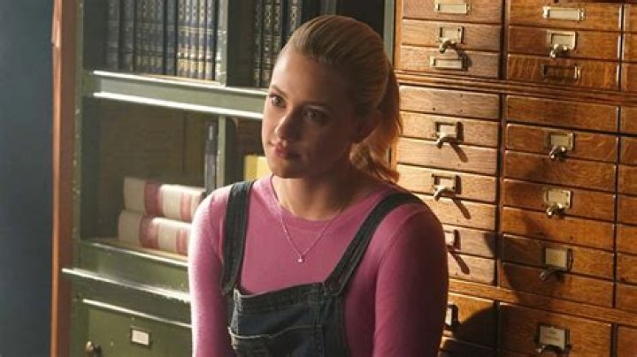 Watch: Lili Reinhart doubles up in ‘Look Both Ways’ trailer