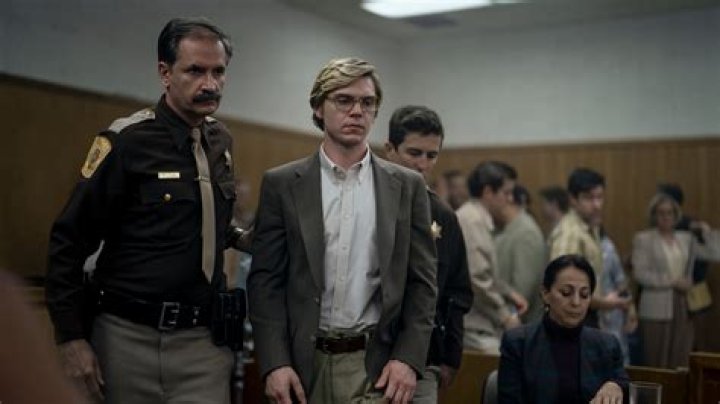 What did Jeffrey Dahmer do to Errol Lindsey?How did he kill him?
