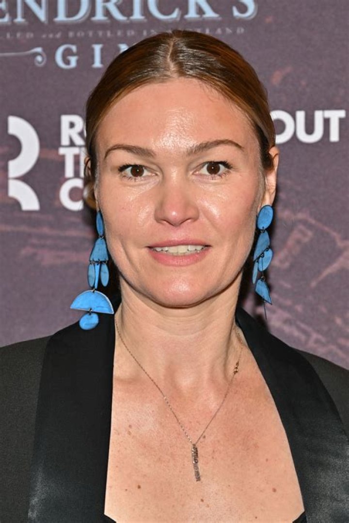 What happened to Julia Stiles
