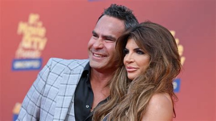 What is Luis Ruelas’ net worth?