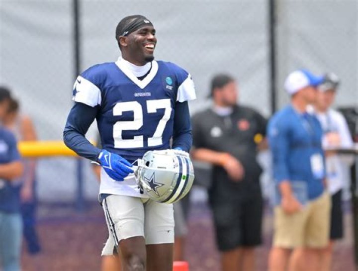 Where did Jayron Kearse go to college? Did Jayron Kearse play college football?