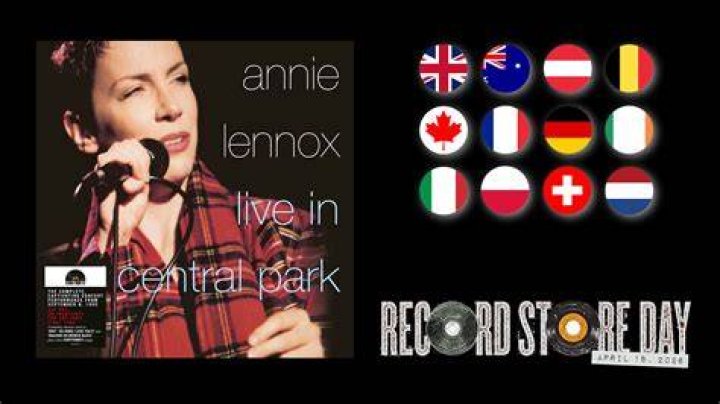 Where does Annie Lennox live? Does Annie Lennox live in South Africa?