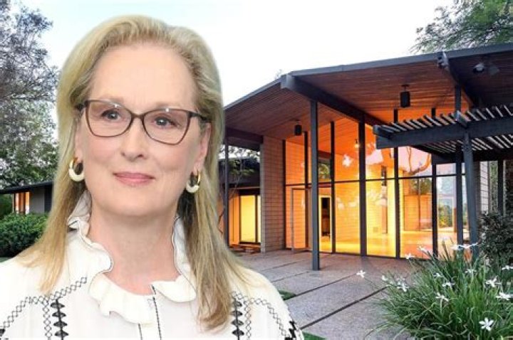 Where does Meryl Streep live?