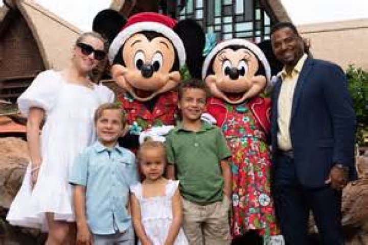 Who Are Alfonso Ribeiro Parents? Everything On Michael Ribeiro And Joy Ribeiro