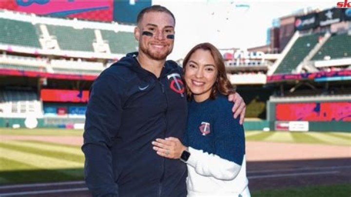 Who Are Christian Vazquez Parents? Wife or Girlfriend Gabriela Otero and Family